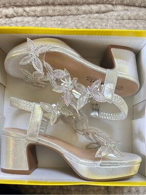 Little / Toddler Girls size 12 dress sparkle heels sandal